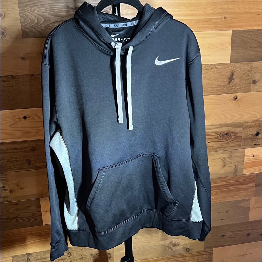 Nike Black and Gray Therma Fit Pullover Hoodie